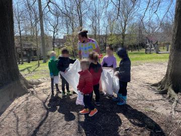 Volunteers collecting litter on Abingdon's grounds